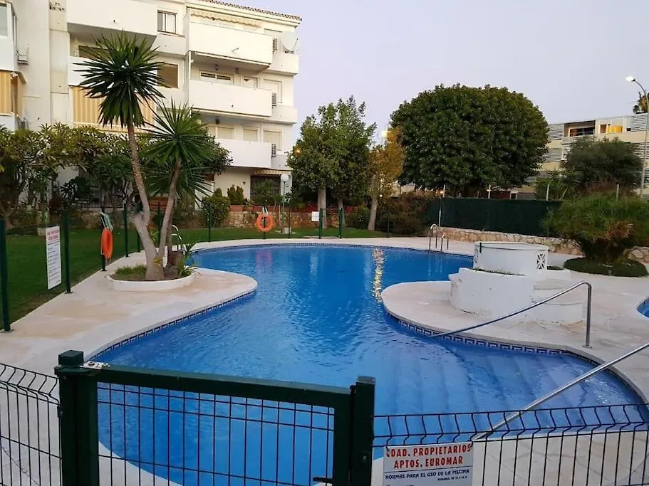 Beautiful Apartment In La Carihuela, 托雷莫利诺斯 0*,