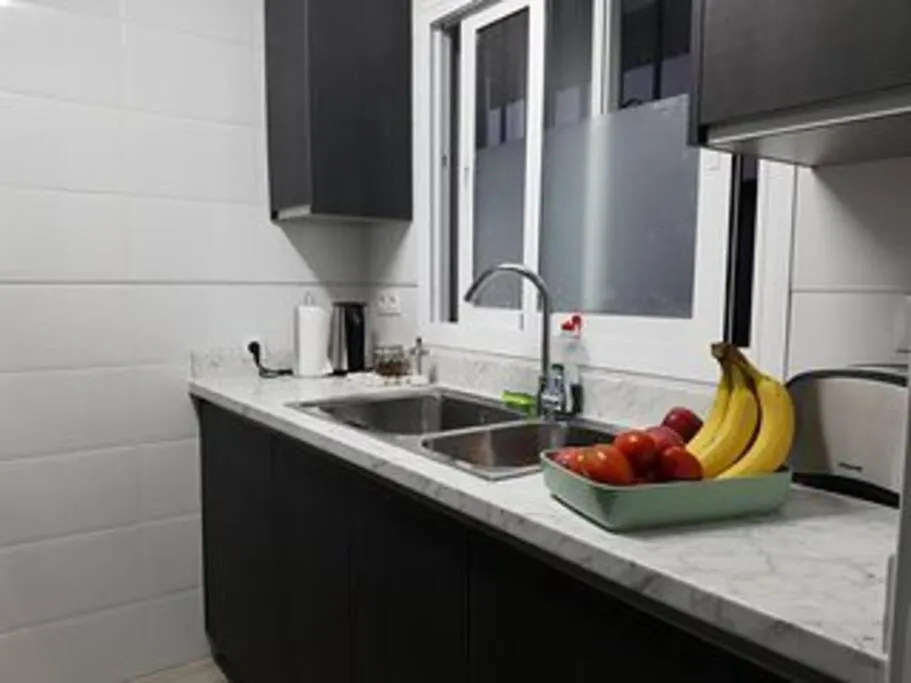 Beautiful Apartment In La Carihuela, 托雷莫利诺斯